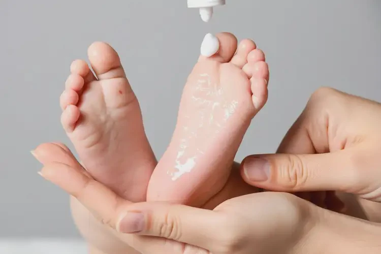 嬰幼兒全身容易長濕疹可不可以根治(圖1)