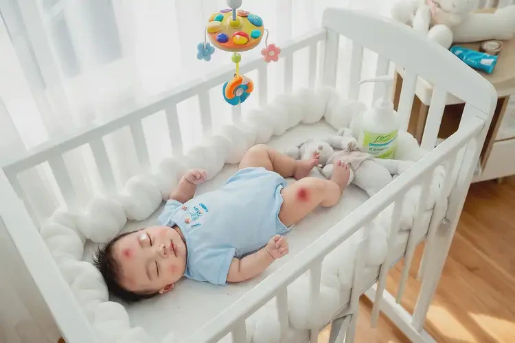 嬰兒肚子上容易長濕疹不管它會自己好嗎(圖1)