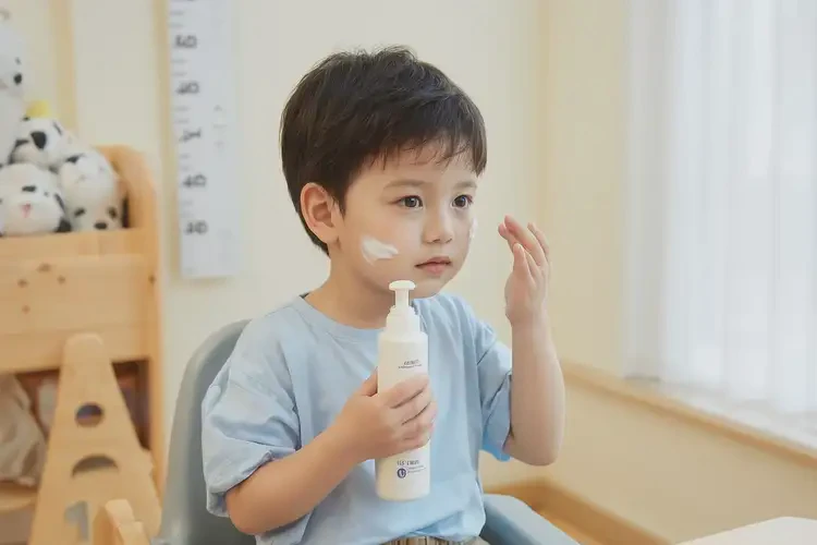 小儿全身偶尔起湿疹不管它会自己好吗(图2)