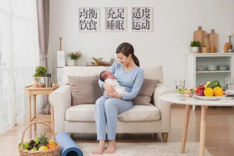 產(chǎn)婦大腿上偶爾長(zhǎng)濕疹不管它會(huì)自己痊愈嗎(圖1)