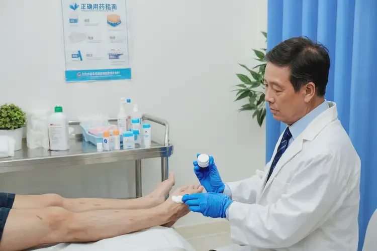 女人肛周偶爾起濕疹不管它會(huì)自己自愈嗎(圖2)