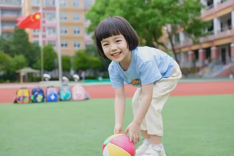 小學(xué)生脖子上出濕疹不管它會自己好嗎(圖2)