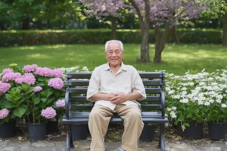 老人面部起濕疹能夠徹底治愈嗎(圖1)