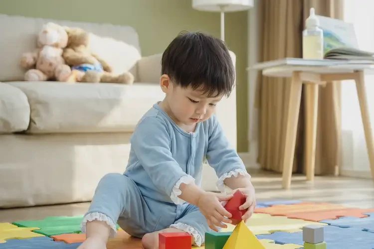 幼兒手上出現(xiàn)濕疹可以徹底自愈嗎(圖1)