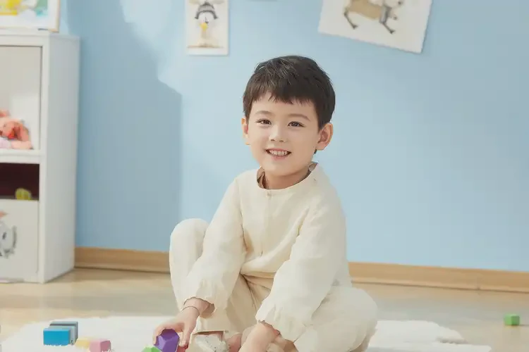 孩子小腿出濕疹能靠自己自愈嗎(圖1)