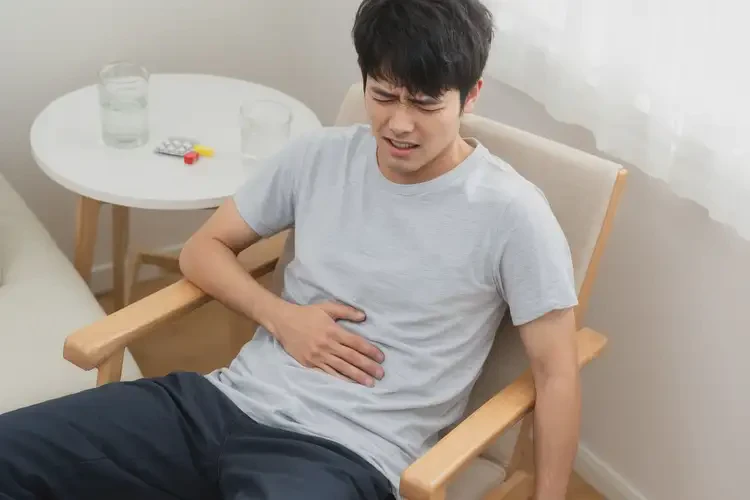 青年人屁股长湿疹不管它会自己好吗(图1)