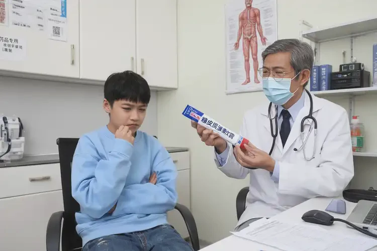 青少年屁股經(jīng)常起濕疹能靠自己自愈嗎(圖2)