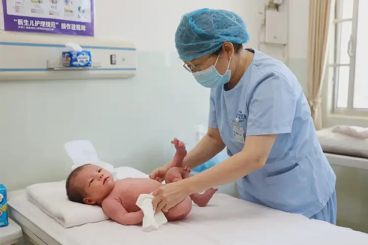 小儿肛周出湿疹不管它会自己自愈吗(图3)