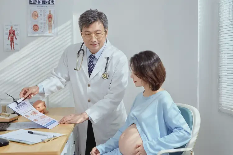 孕婦四肢偶爾起濕疹不管它會(huì)自己好嗎(圖2)