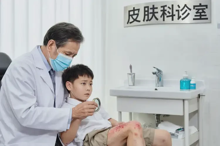 孩子大腿上有濕疹能夠徹底治愈嗎(圖3)