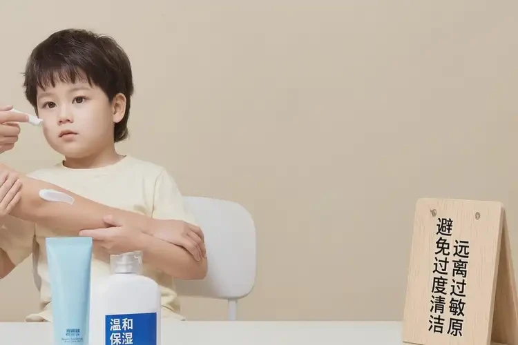 小孩手臂上容易長濕疹不管它會自己自愈嗎(圖2)