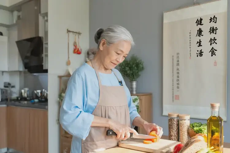 老年人臉上起濕疹能靠自己自愈嗎(圖1)