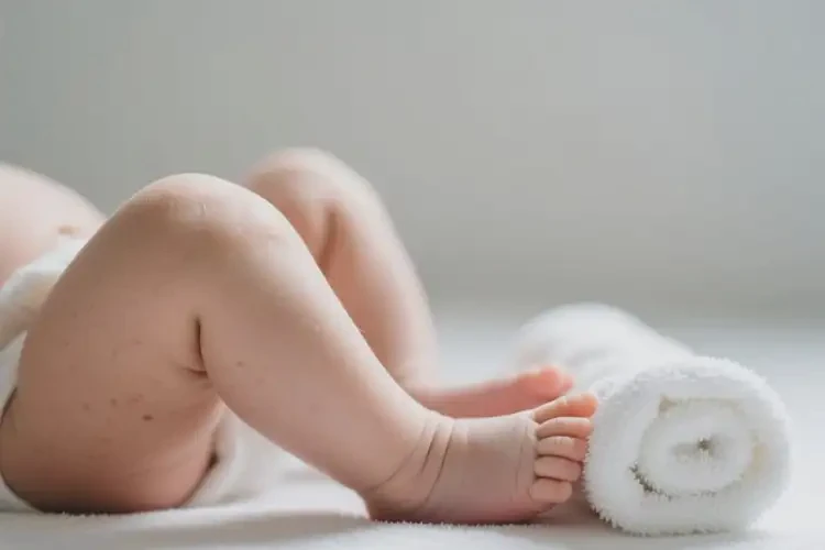 新生兒大腿出現(xiàn)濕疹可不可以根治(圖1)