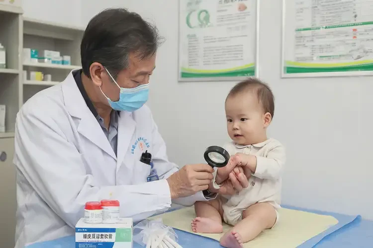 嬰兒手上容易起濕疹不管它會自己自愈嗎(圖2)