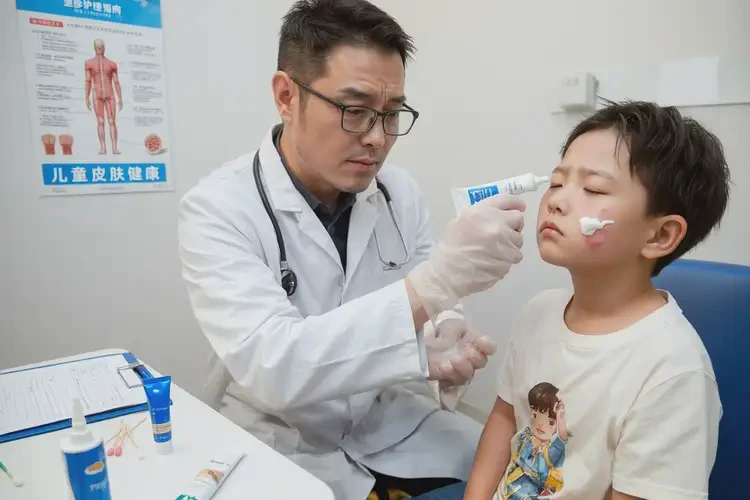 小孩全身偶爾長濕疹能徹底自愈嗎(圖3)