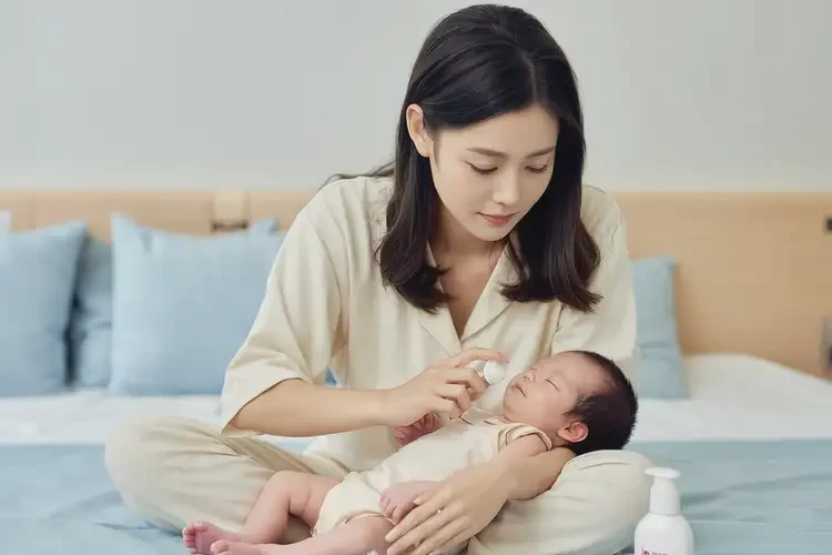 新生兒脖子偶爾長(zhǎng)濕疹可不可以根治(圖2)