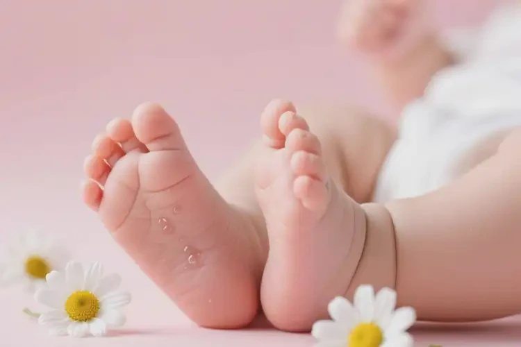 嬰兒全身經(jīng)常起濕疹可不可以根治(圖1)