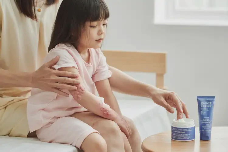 孩子四肢经常起湿疹可以彻底自愈吗(图2)