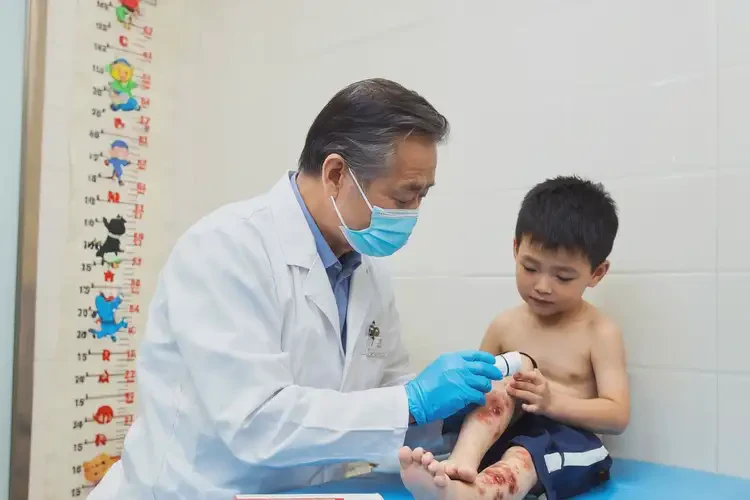 宝宝小腿容易长湿疹可不可以根治(图3)