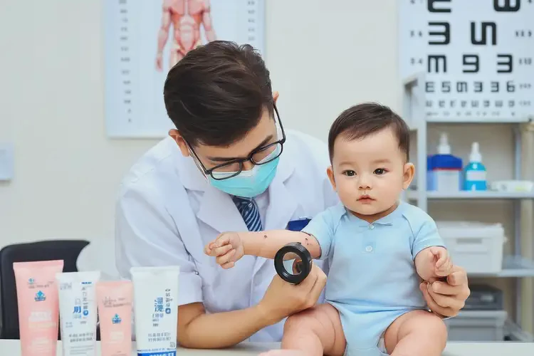 宝宝手臂有湿疹可不可以根治(图1)