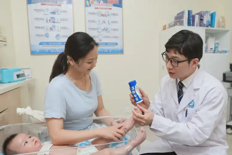 寶寶小腿上長濕疹可不可以根治(圖2)