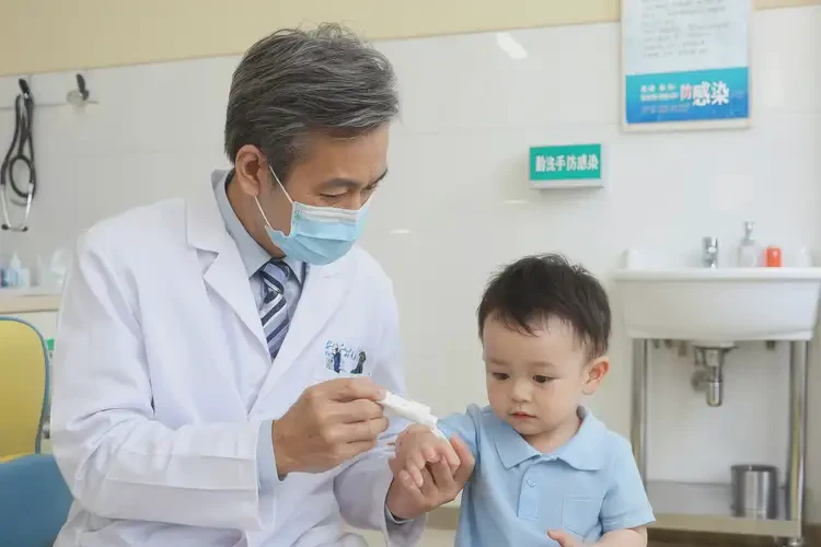 幼兒手上經(jīng)常長濕疹可不可以根治(圖3)