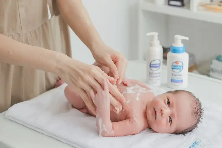 新生兒手臂出濕疹能靠自己自愈嗎(圖2)