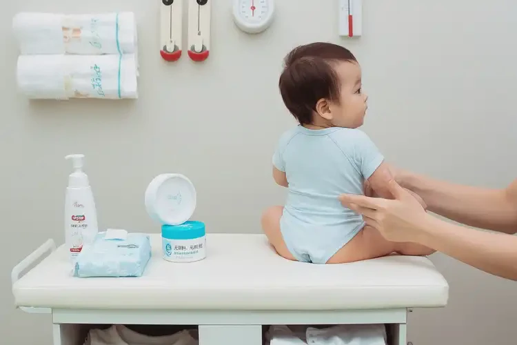 兒童屁股上容易起濕疹不管它會(huì)自己自愈嗎(圖2)