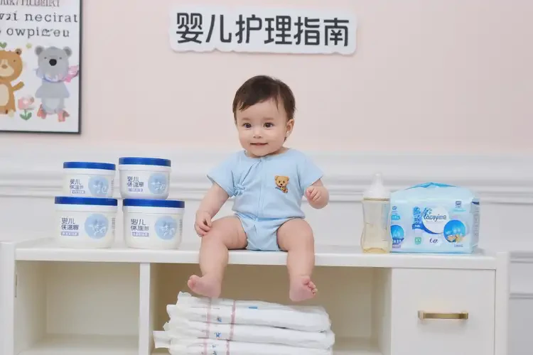 兒童屁股上容易起濕疹不管它會(huì)自己自愈嗎(圖1)