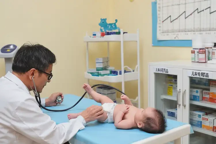 寶寶屁股上偶爾長濕疹可不可以根治(圖2)