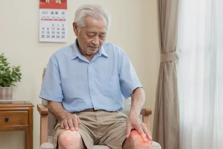 老年人大腿上偶尔长湿疹不管它会自己痊愈吗(图2)