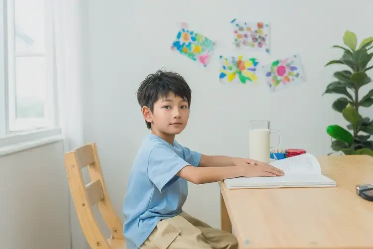 小學(xué)生大腿容易起濕疹能靠自己自愈嗎(圖1)