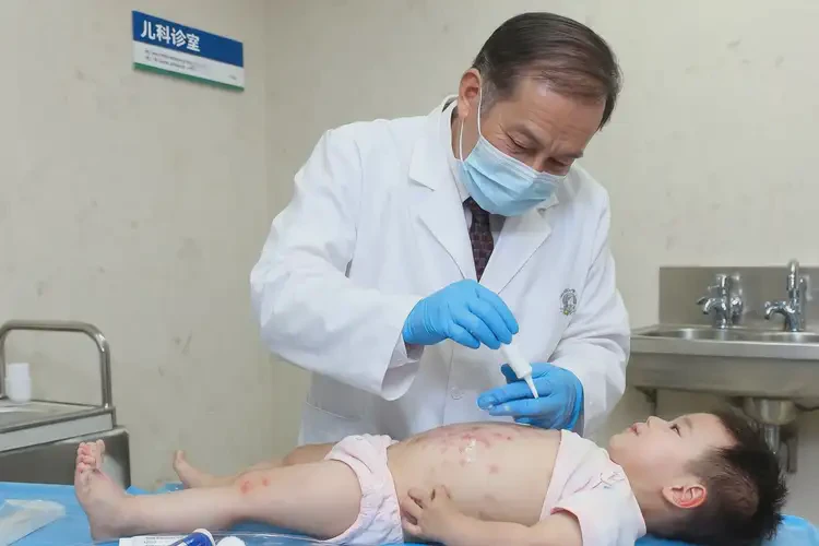 幼兒肚子上長濕疹能徹底自愈嗎(圖3)