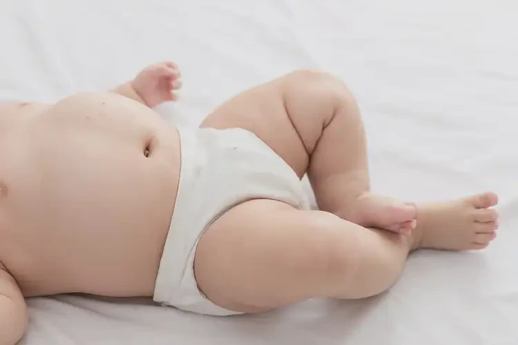 嬰幼兒肚子上偶爾長(zhǎng)濕疹能靠自己自愈嗎(圖1)