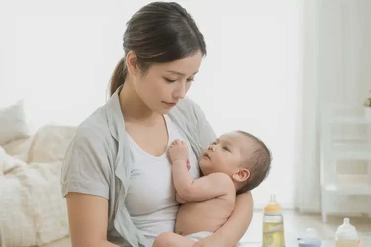 新生儿肚子上有湿疹可不可以根治(图1)