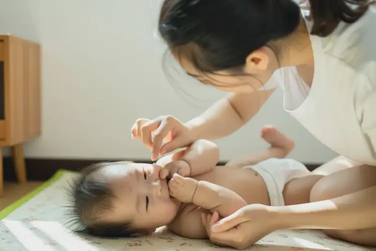 寶寶臉上容易起濕疹可不可以根治(圖2)