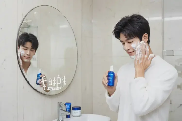 青年人臉上長濕疹不管它會自己自愈嗎(圖2)