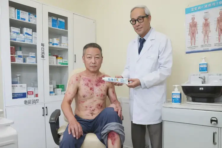 男生小腿上有湿疹能靠自己自愈吗(图1)