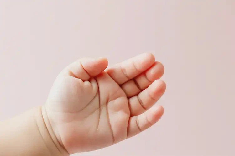 嬰兒手上起濕疹可不可以根治(圖1)