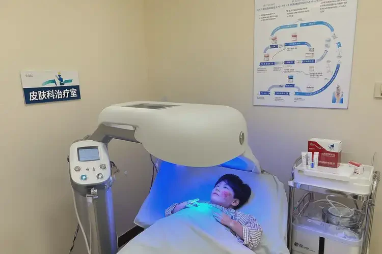 孩子大腿偶爾起濕疹可不可以根治(圖1)