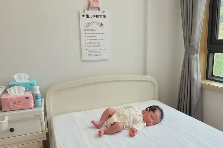 新生兒脖子上出現(xiàn)濕疹可不可以根治(圖2)