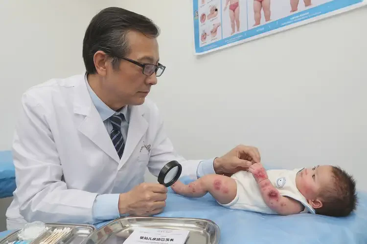 寶寶四肢容易起濕疹可不可以根治(圖2)