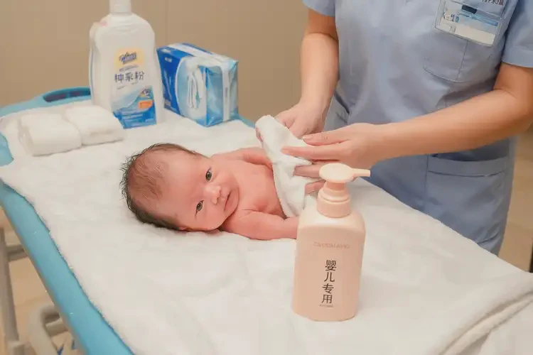 嬰兒脖子上偶爾長濕疹可不可以根治(圖3)