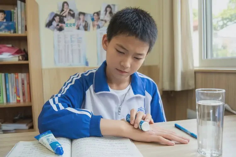 中學生手上經(jīng)常起濕疹可以徹底自愈嗎(圖3)