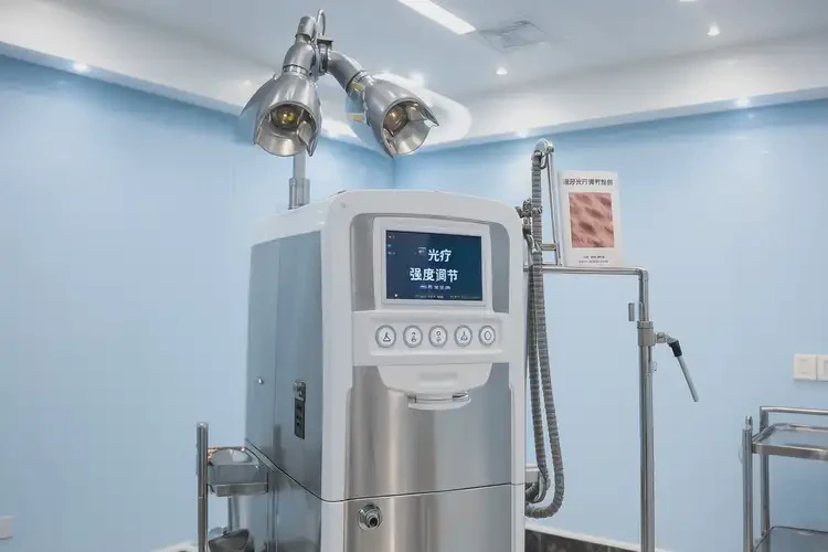 男性面部容易長(zhǎng)濕疹可不可以根治(圖2)