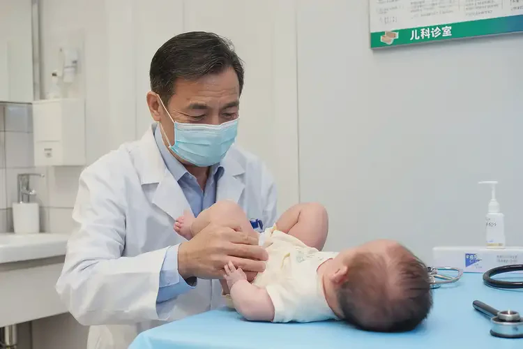 小兒屁股上長(zhǎng)濕疹可不可以根治(圖1)