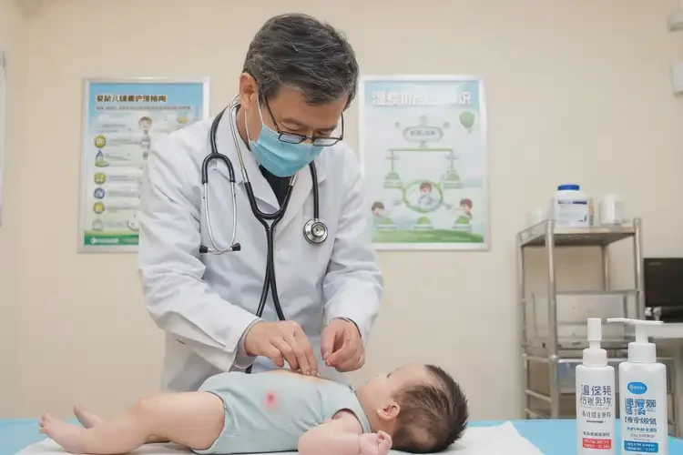 嬰幼兒肚子有濕疹可不可以根治(圖2)