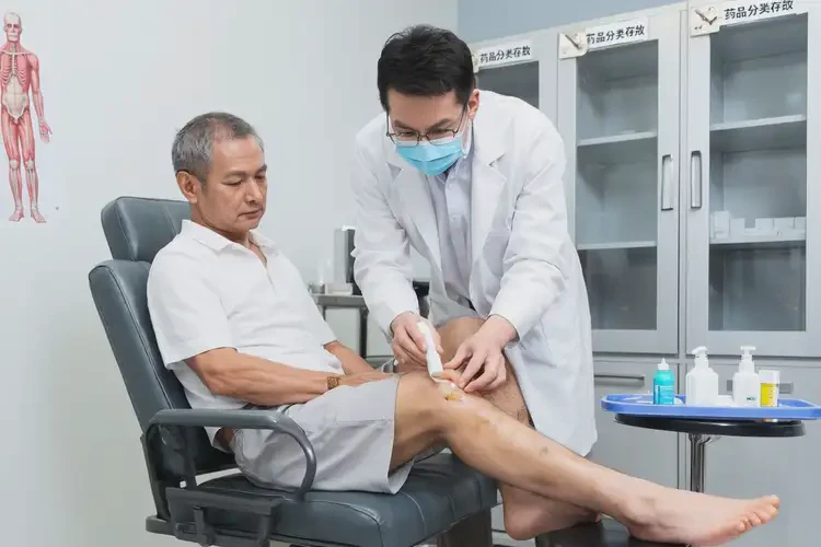 男性腳上容易起濕疹可不可以根治(圖3)