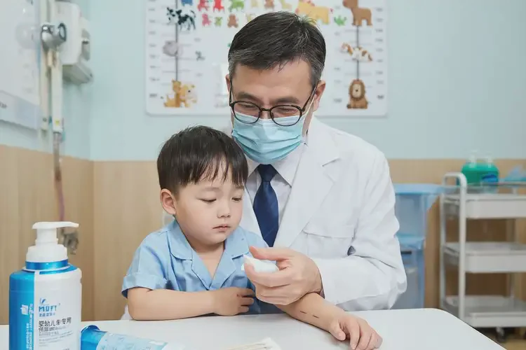 幼兒屁股上經(jīng)常長(zhǎng)濕疹可不可以根治(圖3)