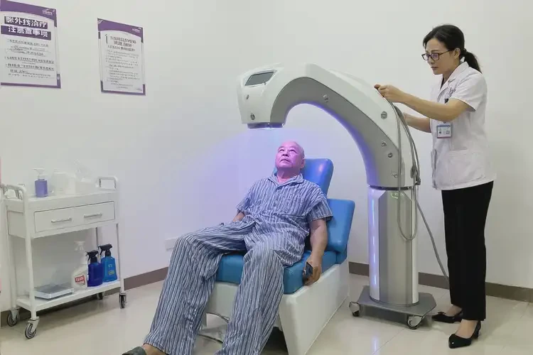 女生肛周經(jīng)常長濕疹可不可以徹底自愈(圖1)